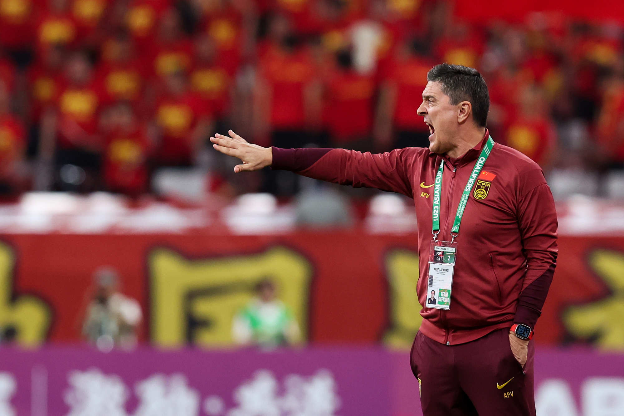 国青主帅：上半场也获得了8-10次机会，只是把握得不好